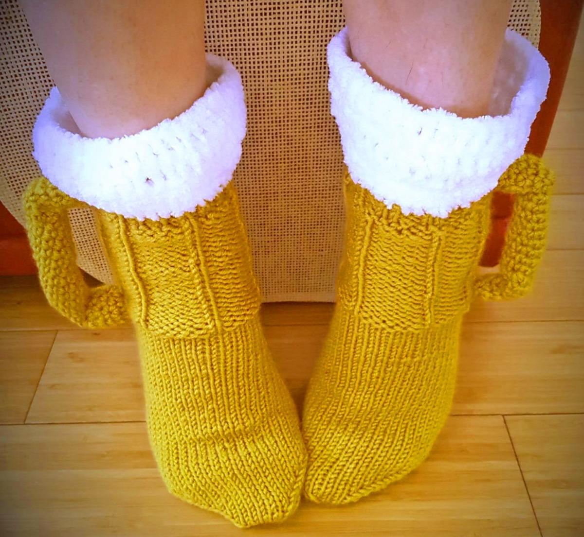 Knitted Beer Mug Socks With 3D Handle - Funny beer socks