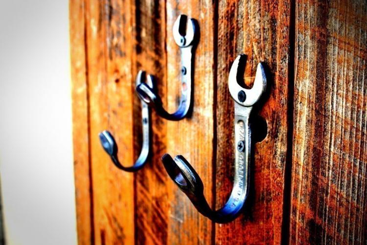 Bent Wrench Hooks