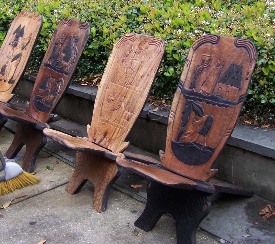 Best viking chair designs - DIY Viking chair and bog chair design inspiration