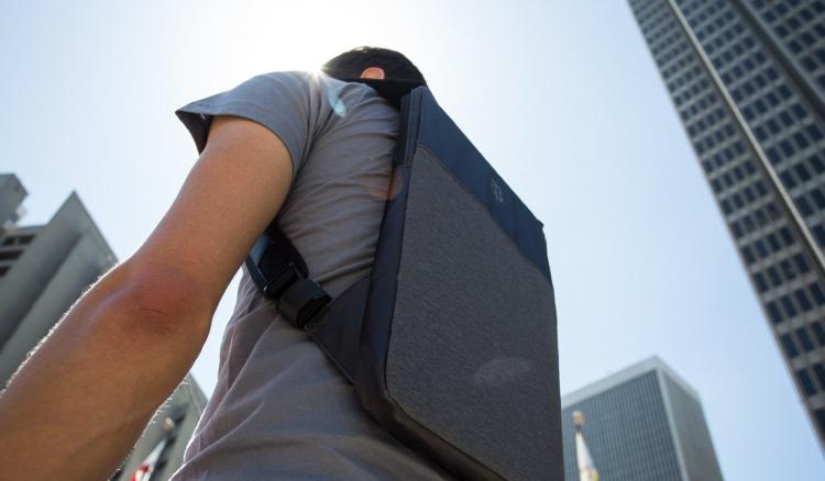 Betabrand - Ultra-slim laptop bag - hides under jacket