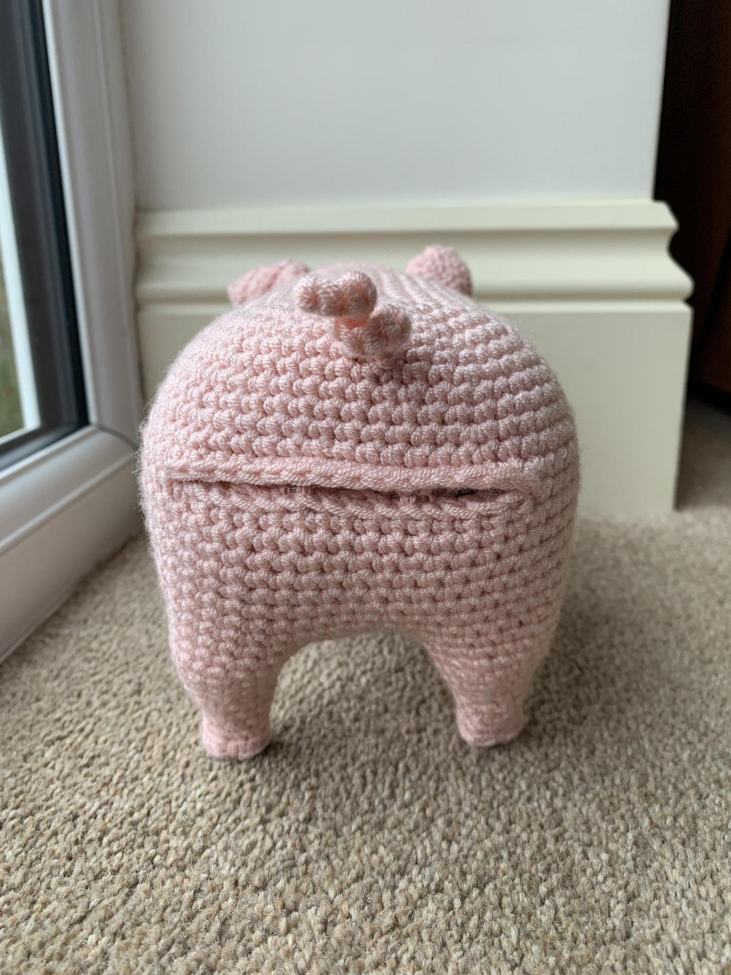 Birthing Pig That Feeds Its Piglets - Pig with Piglets Crochet Pattern