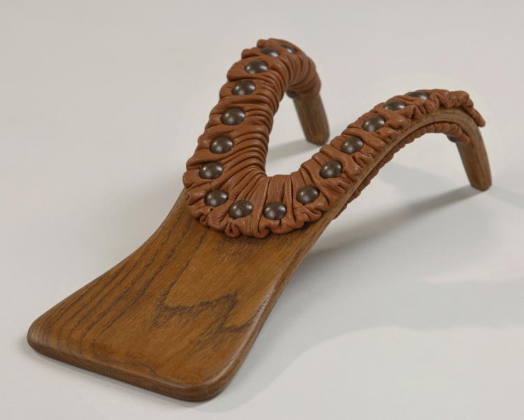  Boot Jack Lets You Easily Kick Off Your Boots Hands-Free - Remove boots with no hands