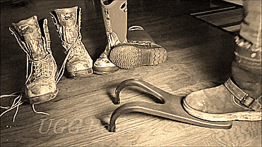  Boot Jack Lets You Easily Kick Off Your Boots Hands-Free - Remove boots with no hands