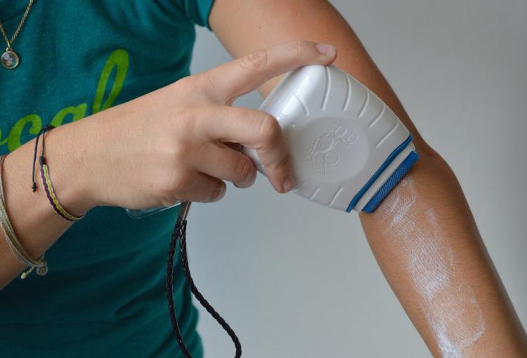 BlokRok Sunscreen Roller - Apply suntan lotion by rolling it onto your skin