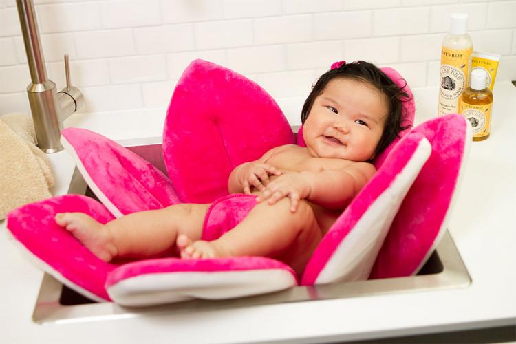 Blooming Bath - Flower Shaped Baby Support For Sink and Tub Baths - Cuddly and soft baby bath