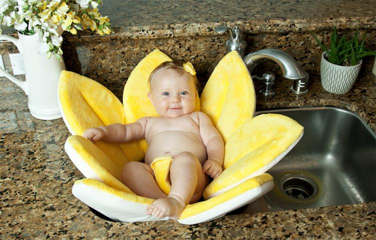 Blooming Bath - Flower Shaped Baby Support For Sink and Tub Baths - Cuddly and soft baby bath
