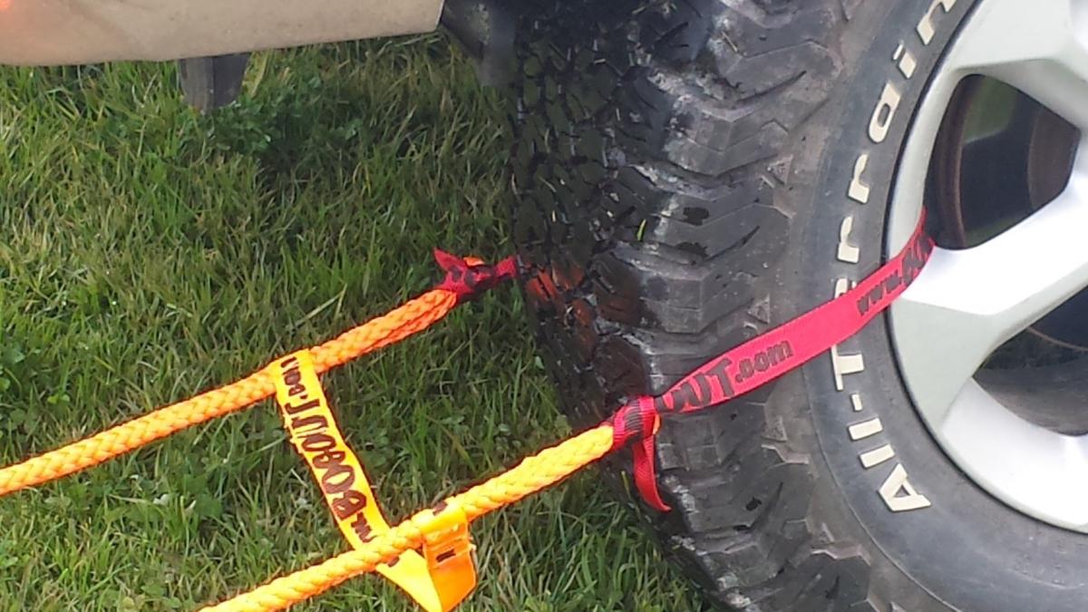 Bog Out Turns Your Wheel Into a Winch To Get You Unstuck in mud, sand, and snow