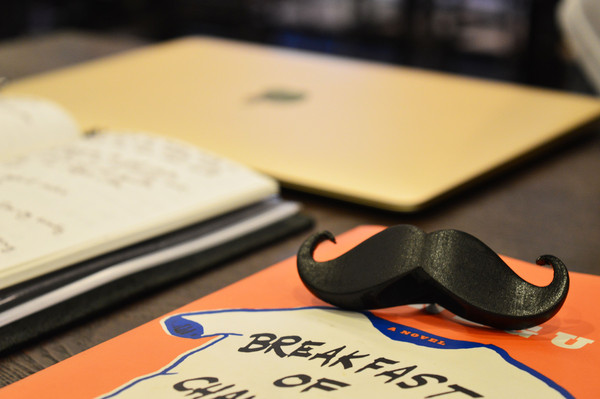 Book Mustache - Mustache book page holder