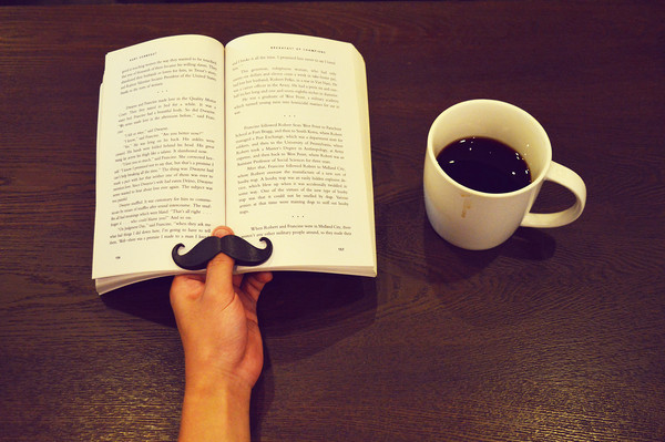 Book Mustache - Mustache book page holder