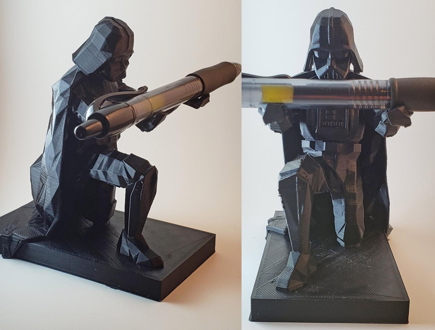 Bowing Darth Vader Pen Holder