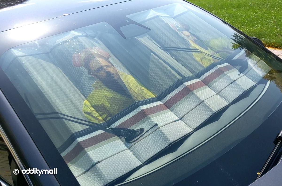 Breaking Bad RV Sunshade - Walt and Jess In RV Sunshade