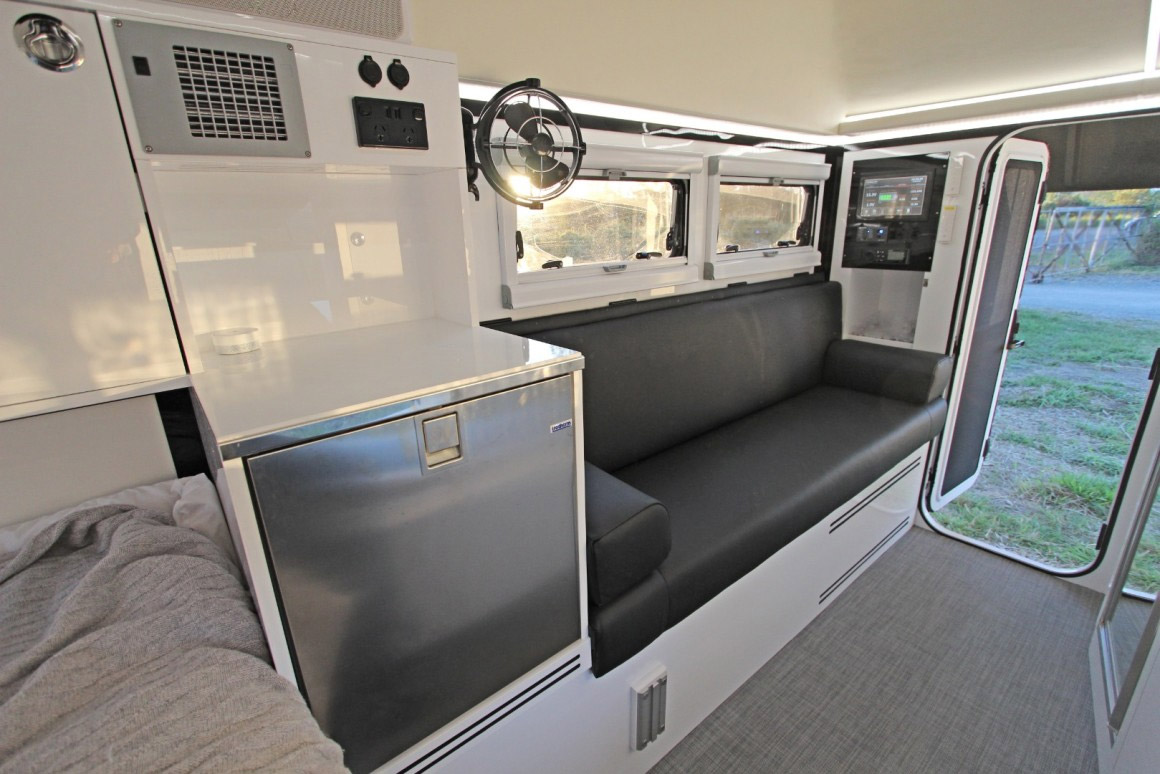 BRUDER EXP-6 Ultimate Off-road Camping Trailer