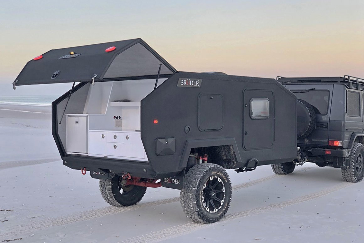 BRUDER EXP-4 Ultimate Off-road Camping Trailer