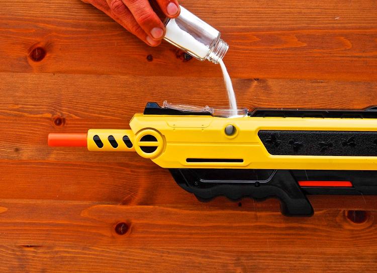 Bug-a-Salt Salt Gun - Fly Salt Gun