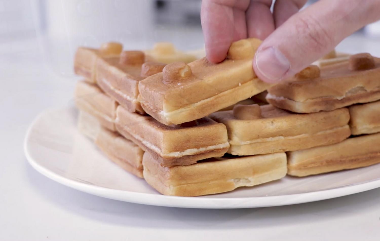 Building Block Waffle Maker - LEGO-Like Waffle Maker