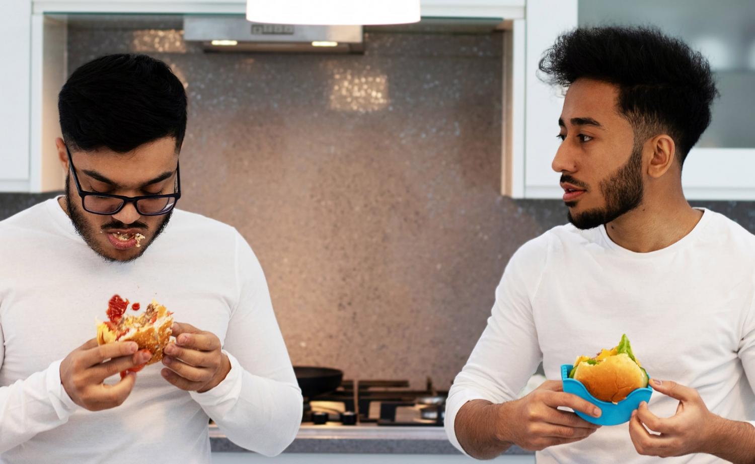 Burger Buddy Hamburger Holder - Silicone burger holder prevents juices and sauces from spilling