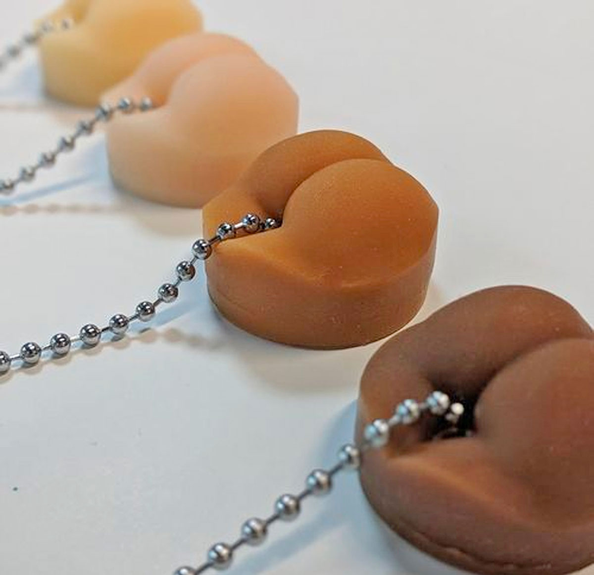 Butt shaped sink plug - butt beads bathtub stopper