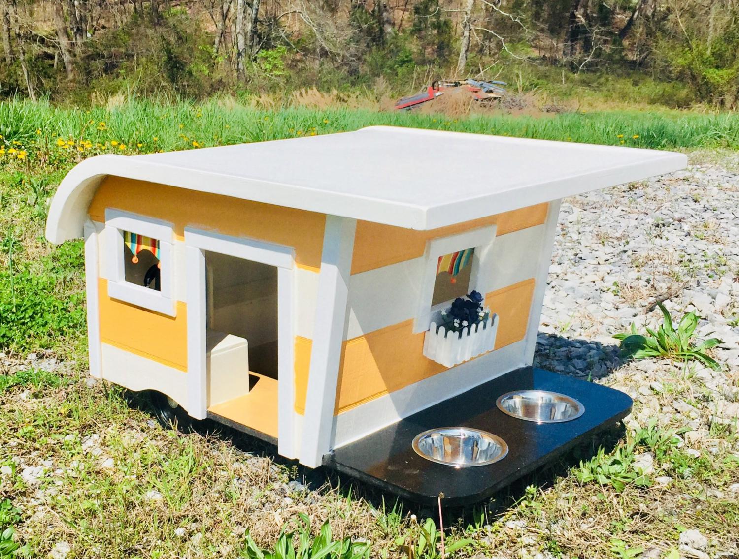 Camping Trailer Dog Beds - Canine Campers RV shaped dog bedsCamping Trailer Dog Beds - Canine Campers RV shaped dog beds