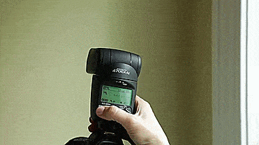 Canon Speedlite 470EX-AI Automatic flash robot finds the best spot for bursting dslr camera flash - Canon A.I. flash