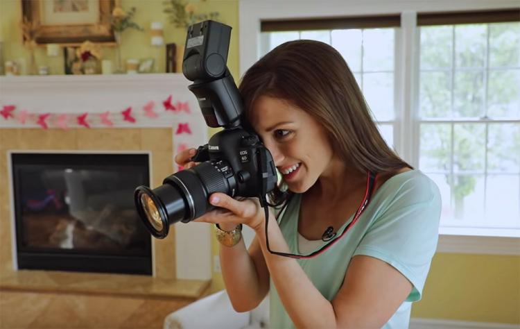 Canon Speedlite 470EX-AI Automatic flash robot finds the best spot for bursting dslr camera flash - Canon A.I. flash
