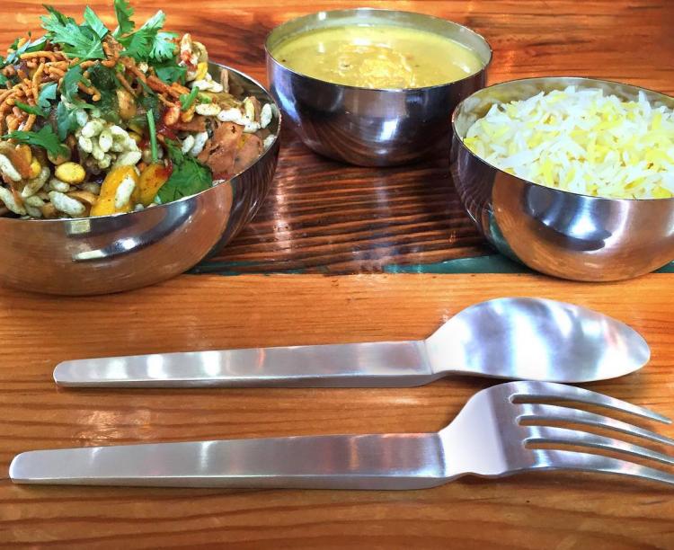 Cantilever Flatware - Don't Touch The Surface of Table