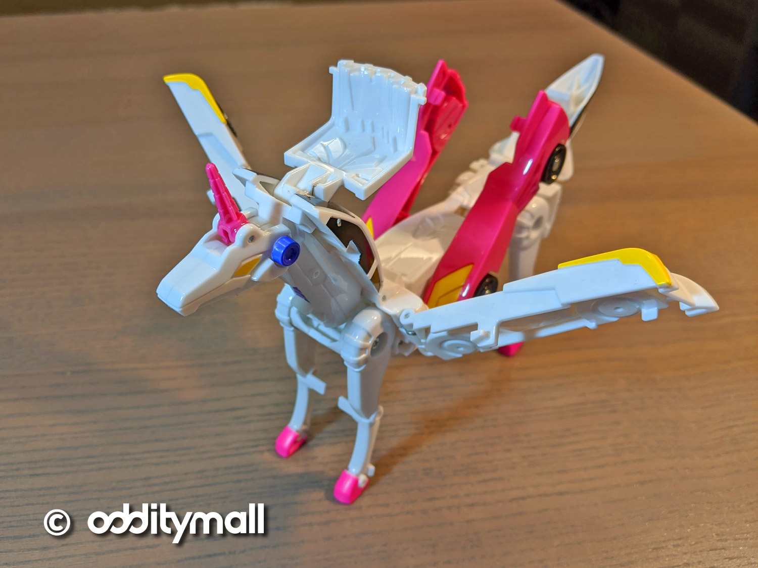 CarBot Magnetic Cars That Transform Into a Unicorn - Magnetic transforming toy
