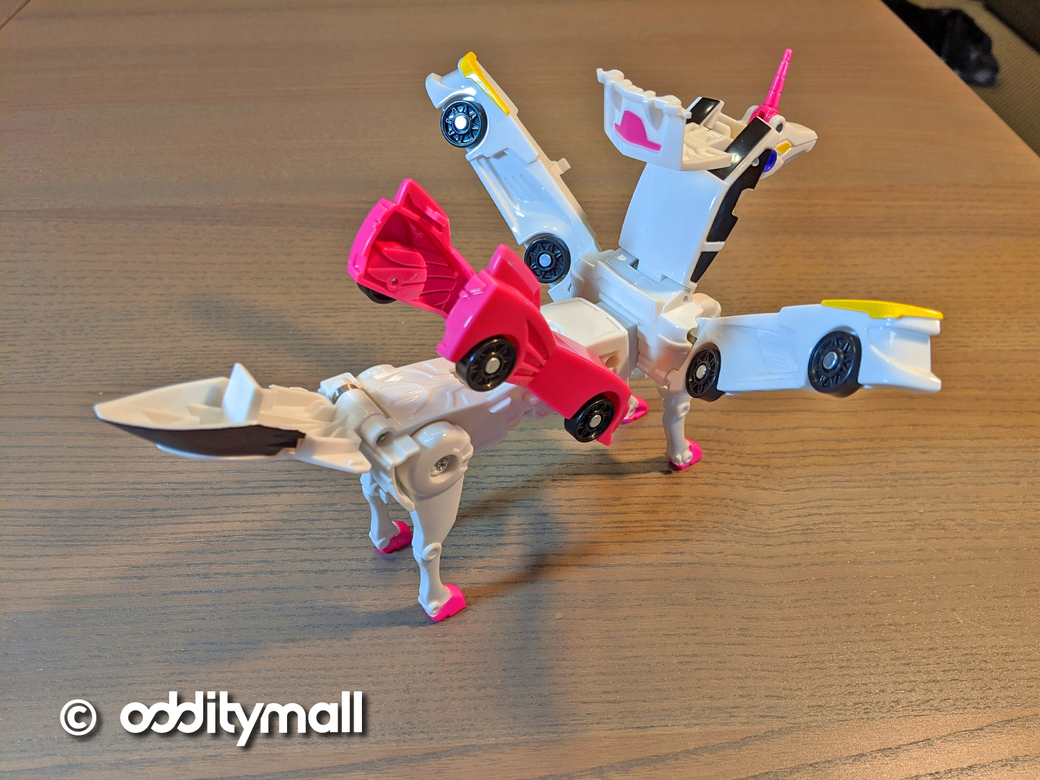CarBot Magnetic Cars That Transform Into a Unicorn - Magnetic transforming toy