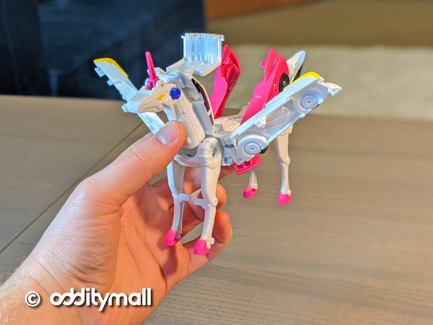 CarBot Magnetic Cars That Transform Into a Unicorn - Magnetic transforming toy