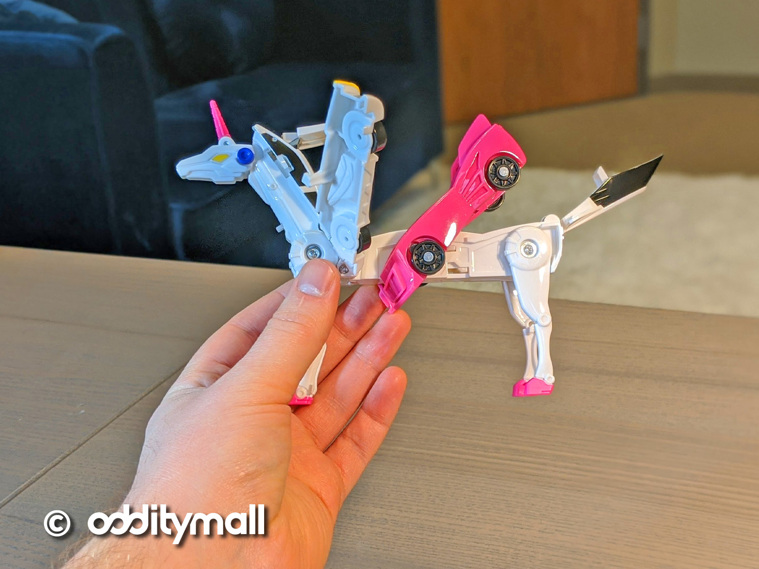 CarBot Magnetic Cars That Transform Into a Unicorn - Magnetic transforming toy