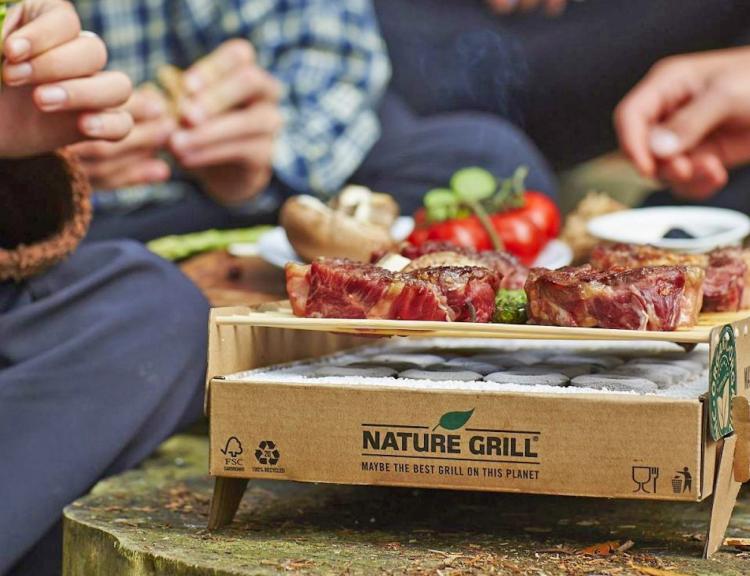 CasusGrill: Biodegradable, Portable and Disposable Mini Grill - Best Travel BBQ Grill