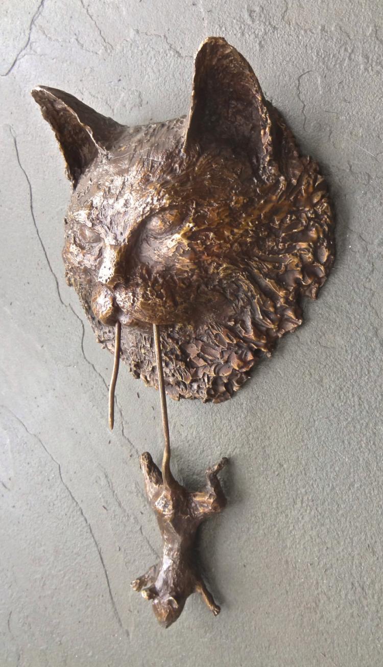 Mouse hanging From Cat's Mouth Door Hanger - Cat and Mouse Door Hanger