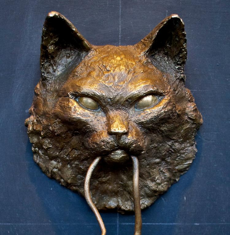 Mouse hanging From Cat's Mouth Door Hanger - Cat and Mouse Door Hanger