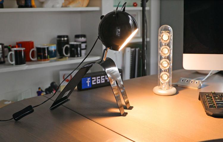 Cat Shaped Desk Lamp - Retro Design Adjustable Cat Light