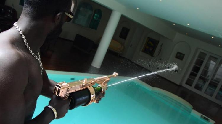 Champagne Gun