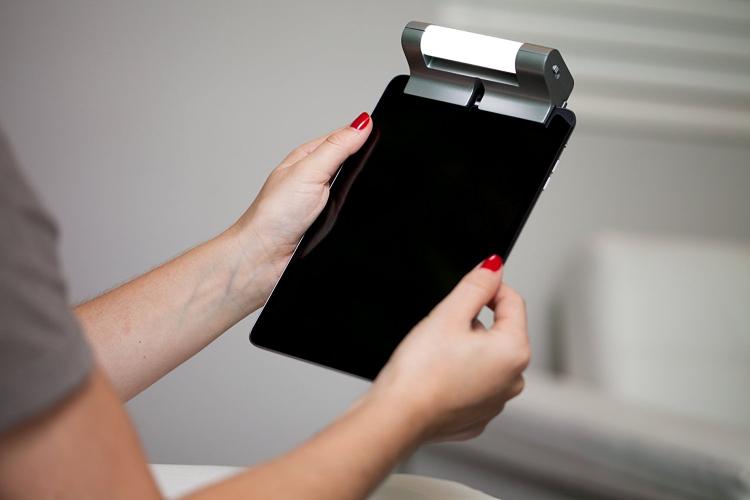 ChatLight Selfie Light - Light clip attaches to any smart phone, tablet, or computer for brighter video chatting
