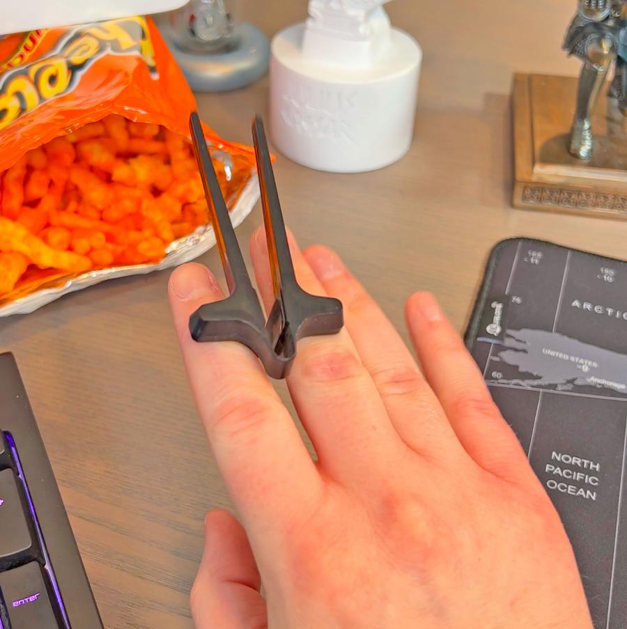 Chip and Cheeto Grabber Finger Chopsticks
