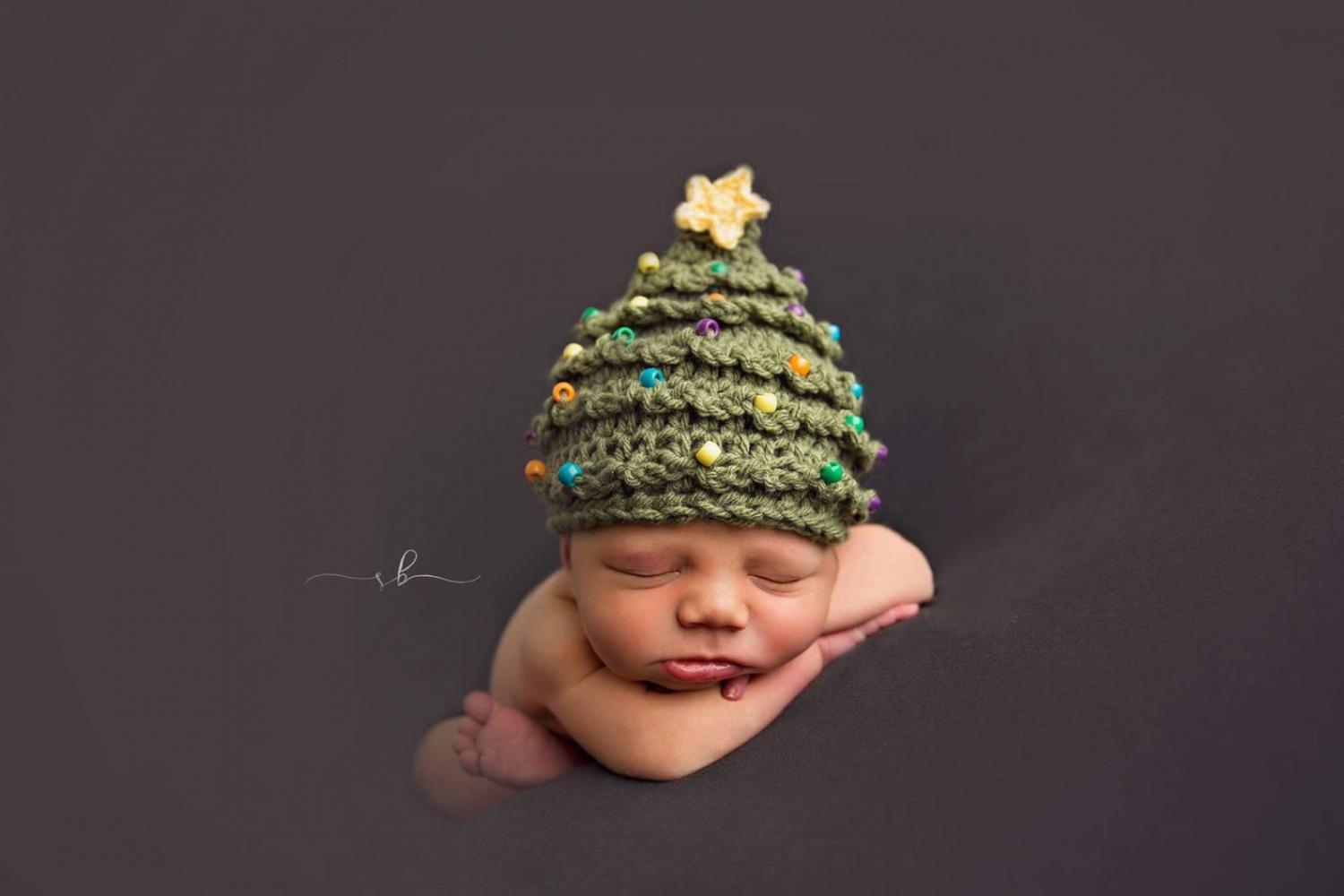Christmas Tree Hats For Newborns and Toddlers - Crochet Christmas Tree Plans Pattern
