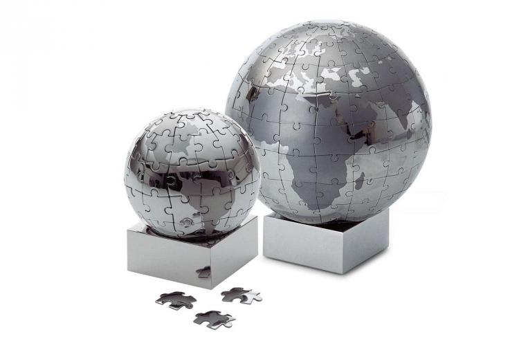 Chrome Magnetic Globe Puzzle