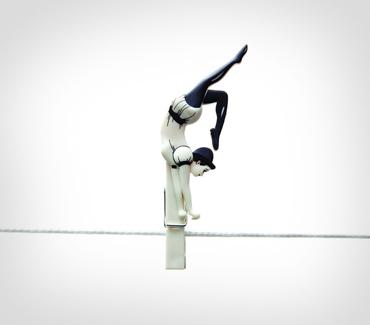 Amazing Pegzini Family Circus People Clothes Pins 