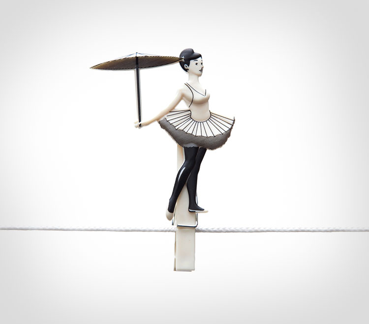 Amazing Pegzini Family Circus People Clothes Pins 