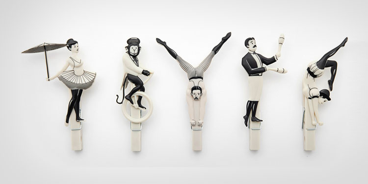 Amazing Pegzini Family Circus People Clothes Pins 