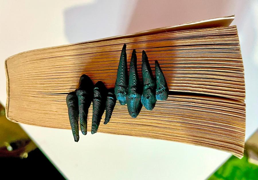 Devil Claws Bookmark - Scary demon fingers bookmark