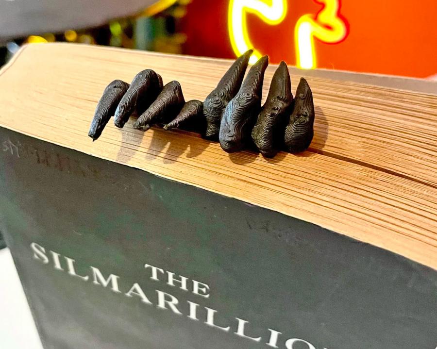 Devil Claws Bookmark - Scary demon fingers bookmark