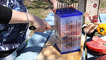 Clever Kebab Maker - Easy Kebab Maker - Makes 16 Kebabs at a time
