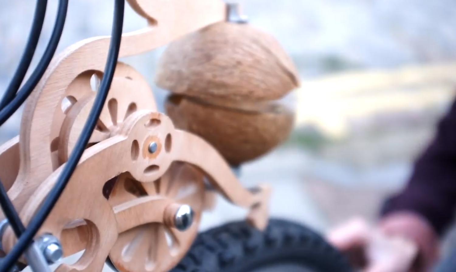 Trotify galloping horse bicycle accessory with coconuts - Monty Python bike gadget