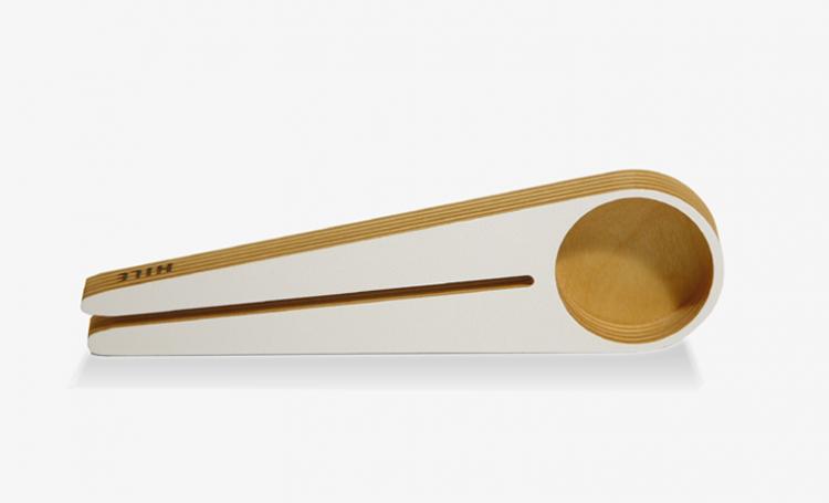 Kapu Coffee Scooper That Doubles as a Bag Sealer