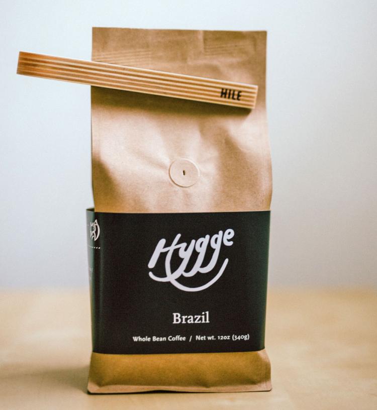 Kapu Coffee Scooper That Doubles as a Bag Sealer