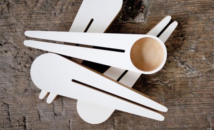 Kapu Coffee Scooper That Doubles as a Bag Sealer