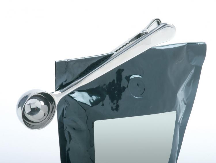 Coffee Measuring Spoon With Clamp - Coffee spoon that doubles as a bag clip to keep coffee fresh