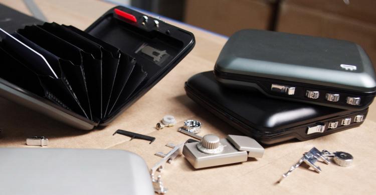 3-Digit Locking Code Wallet